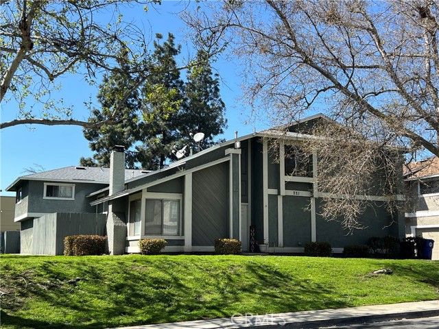 221 Grayson WAY Unit: D