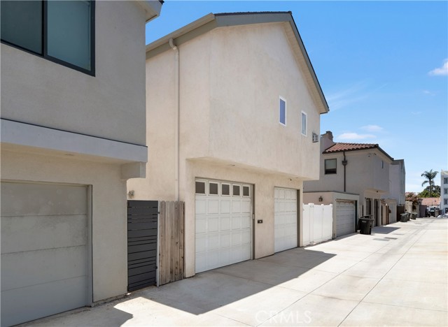 Detail Gallery Image 14 of 21 For 235 62nd St, Newport Beach,  CA 92663 - 3 Beds | 3 Baths