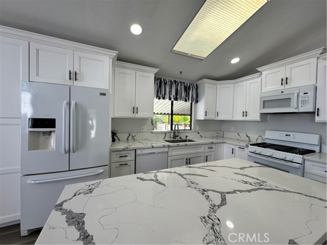 Detail Gallery Image 5 of 42 For 2230 Lake Park Dr #188,  San Jacinto,  CA 92583 - 2 Beds | 2 Baths