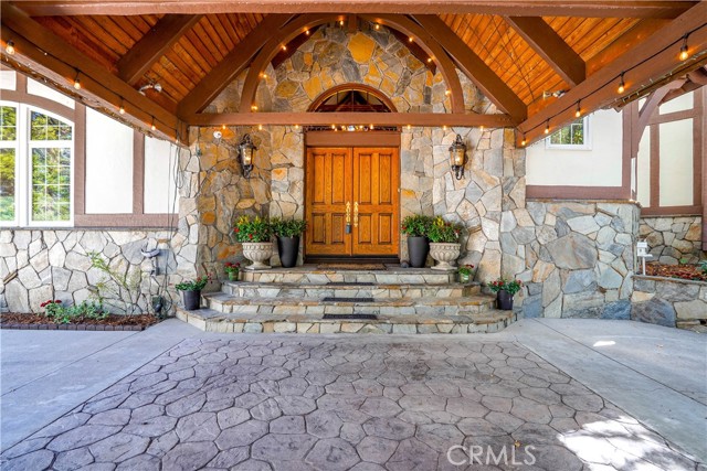 Detail Gallery Image 5 of 72 For 139 Cedar Ridge Dr, Lake Arrowhead,  CA 92352 - 4 Beds | 5 Baths