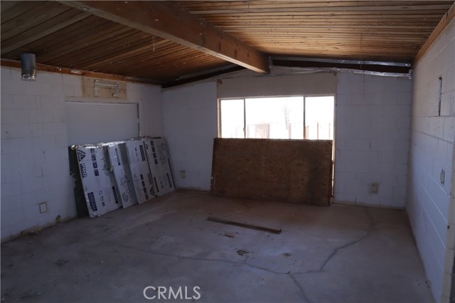 26371 Nalatapa Road, Apple Valley CA: https://media.crmls.org/medias/0818c9b7-1bc2-4ec4-ae24-36611fbf1a7c.jpg