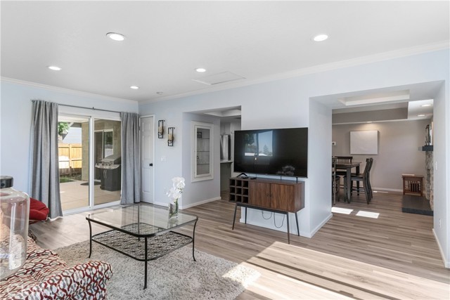 1440 Amanda Place, Upland CA: https://media.crmls.org/medias/08197612-d2a6-4e9a-8a28-66ea2adae183.jpg