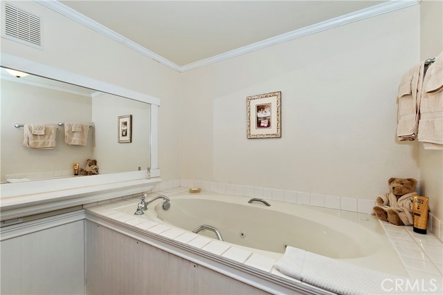 Detail Gallery Image 11 of 48 For 1208 Jungfrau Drive, Crestline,  CA 92325 - 3 Beds | 3/1 Baths