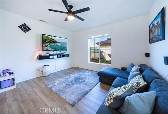 35246 Blossom, Fallbrook CA: https://media.crmls.org/medias/081abb1d-e865-4601-ac40-53212d77f900.jpg