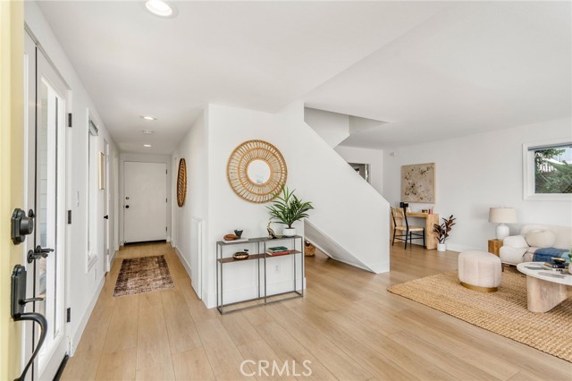 927 6th Street, Hermosa Beach CA: https://media.crmls.org/medias/081bf05d-bc34-4a05-b4fe-5576d049c0aa.jpg