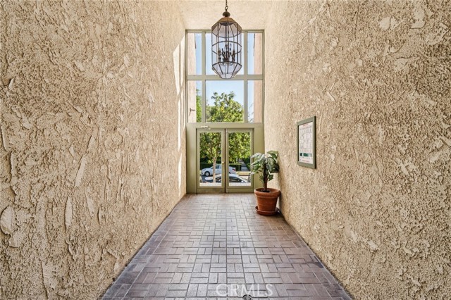 Detail Gallery Image 24 of 27 For 409 Burchett #210,  Glendale,  CA 91203 - 2 Beds | 2 Baths
