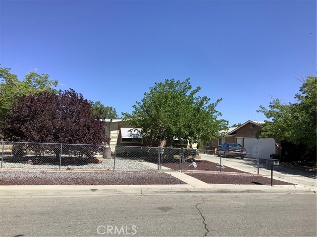 Detail Gallery Image 1 of 68 For 19242 Monterey St, Hesperia,  CA 92345 - 3 Beds | 2 Baths
