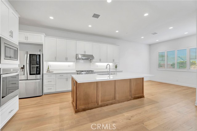 Detail Gallery Image 7 of 62 For 14432 Windfall Ln, Huntington Beach,  CA 92647 - 3 Beds | 2/1 Baths