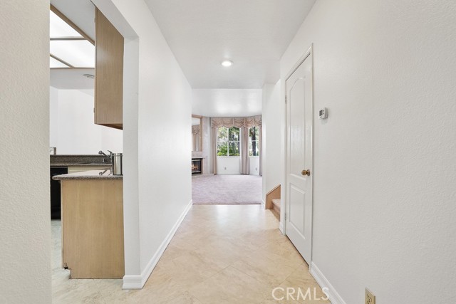 24189 HARBOR RIDGE Lane, Lake Forest CA: https://media.crmls.org/medias/081d5a82-f4a9-42af-a53f-af408890a000.jpg