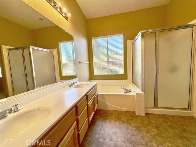 Detail Gallery Image 7 of 18 For 42977 Calle Londe, Temecula,  CA 92592 - 4 Beds | 2 Baths