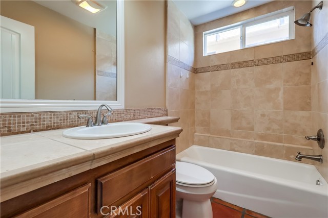 Detail Gallery Image 18 of 25 For 2620 Grant Ave #B,  Redondo Beach,  CA 90278 - 4 Beds | 2/1 Baths
