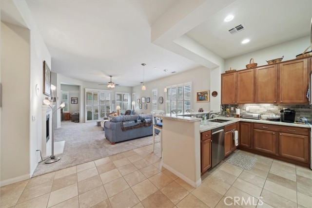 Detail Gallery Image 4 of 32 For 19484 Biltmore Rd, Apple Valley,  CA 92308 - 2 Beds | 2 Baths