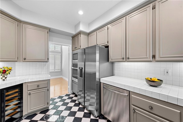 26426 Modena, Laguna Hills CA: https://media.crmls.org/medias/081ec132-538b-4665-91a1-f678f131ac50.jpg