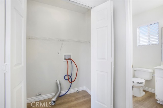 64 Rue Fontaine, Lake Forest CA: https://media.crmls.org/medias/081f3c61-4f7a-49f0-8e63-96c7906e9b75.jpg