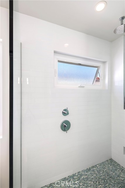 1720 Oak Avenue, Manhattan Beach, California 90266, 4 Bedrooms Bedrooms, ,4 BathroomsBathrooms,Residential,Sold,Oak,SB22020693