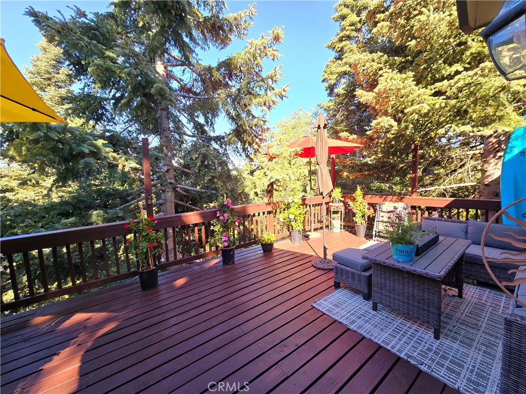https://media.crmls.org/medias/0820c013-a9b4-40aa-9ca9-82a9c2f24ba5.jpg?preset=X-Large