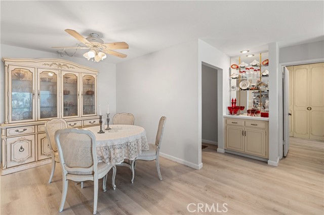 Detail Gallery Image 4 of 27 For 101 Scholz #120,  Newport Beach,  CA 92663 - 2 Beds | 2 Baths