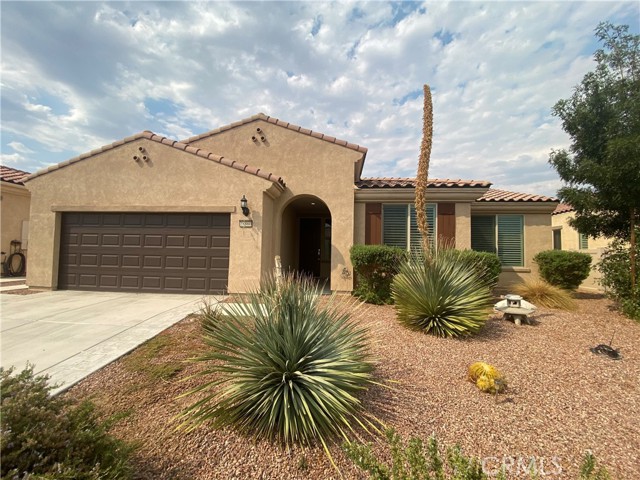 Detail Gallery Image 1 of 10 For 18860 Copper St, Apple Valley,  CA 92308 - 2 Beds | 2 Baths