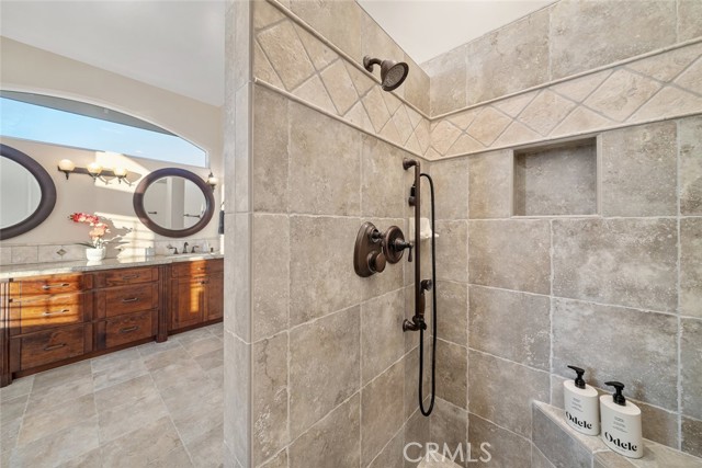5495 Vista Serrano, Paso Robles CA: https://media.crmls.org/medias/08217a17-3979-4061-8793-d68e1beaf0c6.jpg