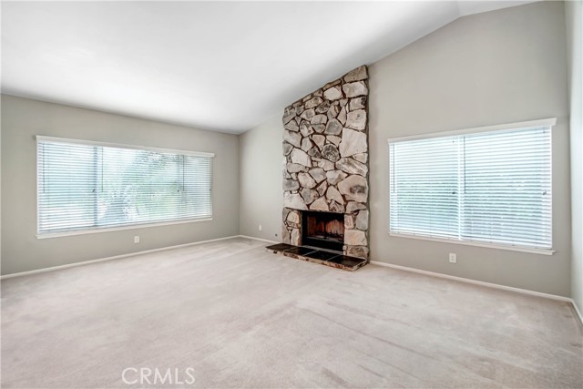 275 Burnett Avenue photo 4