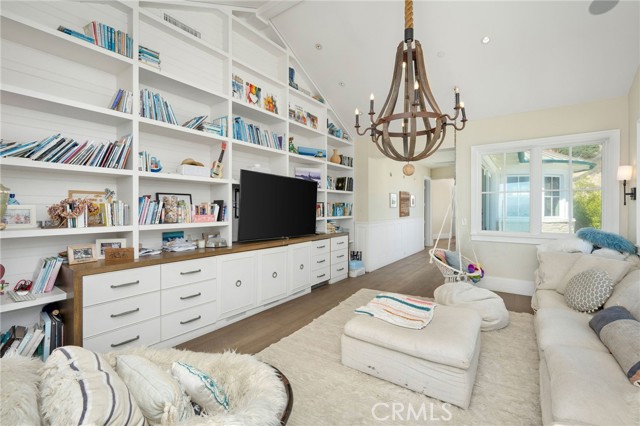 Detail Gallery Image 57 of 74 For 35167 Beach Road, Dana Point,  CA 92624 - 5 Beds | 4/1 Baths