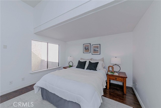 9724 Walker Court, Cypress CA: https://media.crmls.org/medias/0823e3d2-f786-4963-b05d-a9a1cf64dae2.jpg