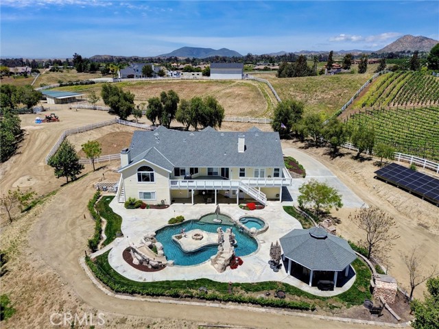 Detail Gallery Image 6 of 20 For 40570 Beaujolais Court, Temecula,  CA 92592 - 5 Beds | 4 Baths