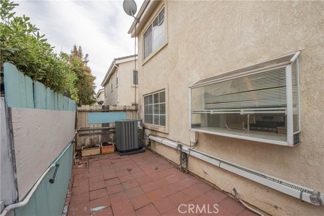 Detail Gallery Image 21 of 35 For 21023 1/2 Gault St #7,  Canoga Park,  CA 91303 - 3 Beds | 2/1 Baths