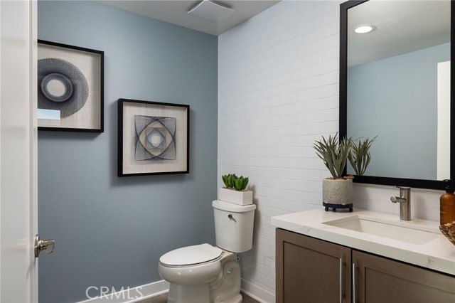 Detail Gallery Image 3 of 11 For 312 E Whittier Bld, La Habra,  CA 90631 - 3 Beds | 3/1 Baths
