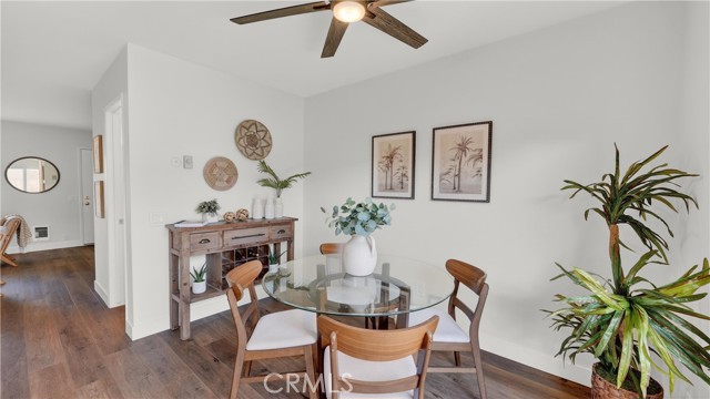 Detail Gallery Image 11 of 41 For 461 W Alton #C,  Santa Ana,  CA 92707 - 3 Beds | 1/1 Baths