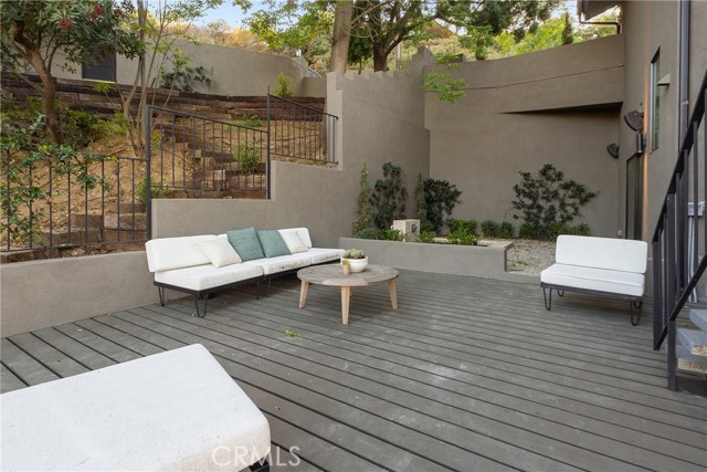 Detail Gallery Image 50 of 61 For 3250 Coldwater Canyon Ave, Studio City,  CA 91604 - 4 Beds | 4 Baths