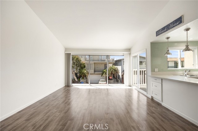 413 21st Street, Manhattan Beach CA: https://media.crmls.org/medias/082567e5-46e5-402a-bbea-0d00051cfb80.jpg