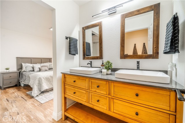 MLS #OC25265947 image #15