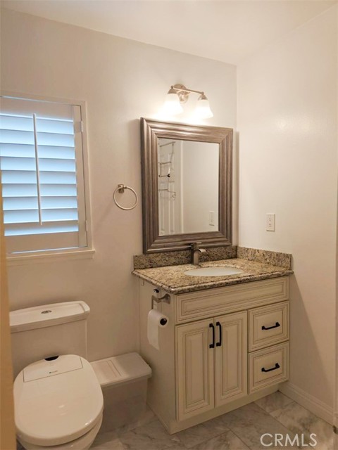 Detail Gallery Image 8 of 20 For 1606 Nutwood Ave, Fullerton,  CA 92831 - 4 Beds | 2 Baths