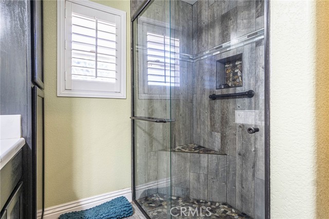Detail Gallery Image 26 of 64 For 9735 Elsinore Rd, Oak Hills,  CA 92344 - 4 Beds | 2/1 Baths