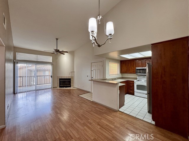Detail Gallery Image 8 of 31 For 42140 Lyndie Ln #24,  Temecula,  CA 92591 - 2 Beds | 2 Baths