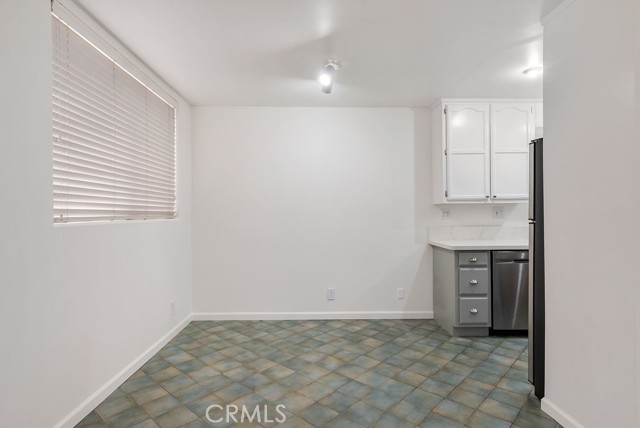 Detail Gallery Image 5 of 16 For 1434 S Point View, Los Angeles,  CA 90035 - 2 Beds | 3 Baths