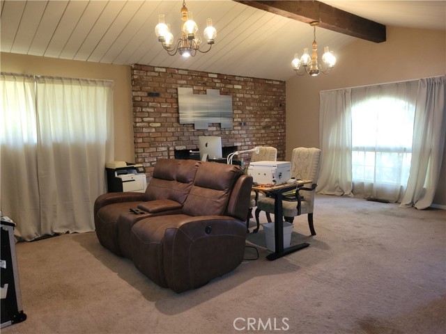 7161 N Atlantic Place, Long Beach CA: https://media.crmls.org/medias/0827caa0-fd96-443b-950b-048f2b21e487.jpg