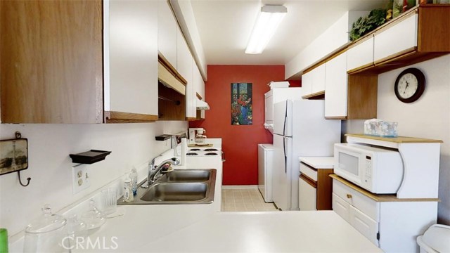 Image 12 for 1100 Amado RD #13A2