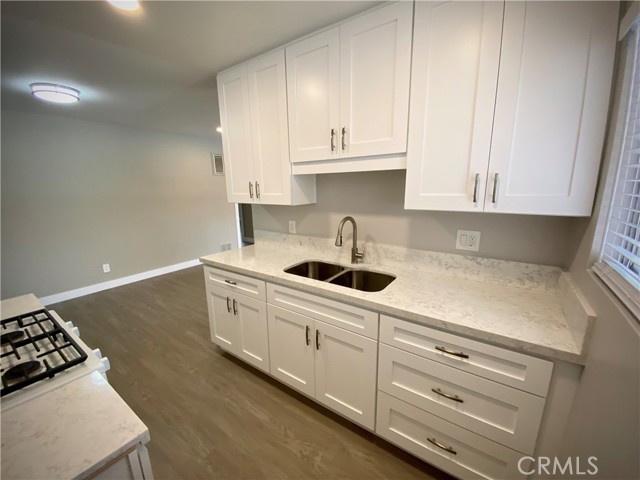 455 West Dryden Street, 5 photo 8