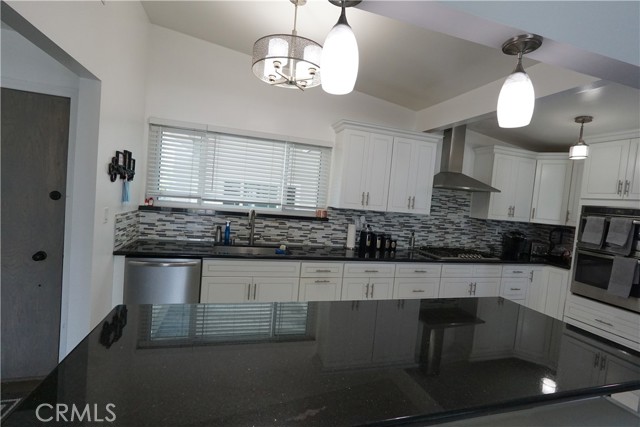 Detail Gallery Image 14 of 20 For 9327 Stanwin Ave, Arleta,  CA 91331 - 4 Beds | 2 Baths