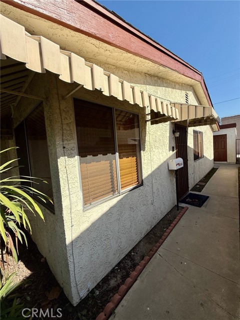 Detail Gallery Image 3 of 4 For 3360 Myrtle Avenue, Signal Hill,  CA 90755 - 5 Beds | 4 Baths