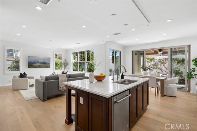 Detail Gallery Image 5 of 17 For 76 Decker, Irvine,  CA 92620 - 3 Beds | 2/1 Baths