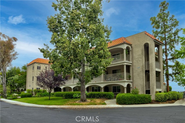 4026 Calle Sonora Este, Laguna Woods CA: https://media.crmls.org/medias/082a7344-c2bb-4985-b3ab-0af6833176ec.jpg