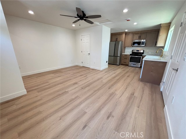 Image 4 of 7 For 2057 Marlborough