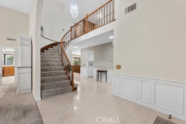 6641 Hawarden Drive, Riverside CA: https://media.crmls.org/medias/082ba024-a29f-4a24-8bab-94ecb1fddd17.jpg
