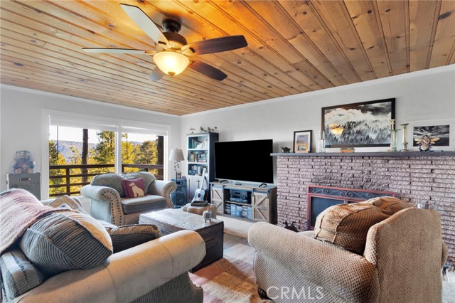 Detail Gallery Image 16 of 68 For 993 Mercury Way, Crestline,  CA 92325 - 2 Beds | 2 Baths