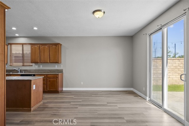Detail Gallery Image 16 of 41 For 2455 Delicious Ln, Palmdale,  CA 93551 - 4 Beds | 3 Baths