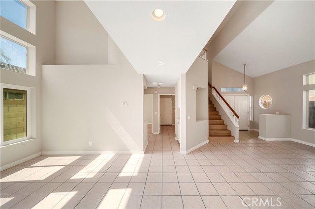 Detail Gallery Image 8 of 36 For 15965 Peach Tree Ln, Fontana,  CA 92337 - 4 Beds | 3 Baths