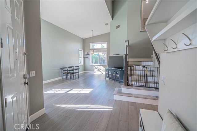 Detail Gallery Image 10 of 46 For 30401 Servilla, Castaic,  CA 91384 - 5 Beds | 3 Baths